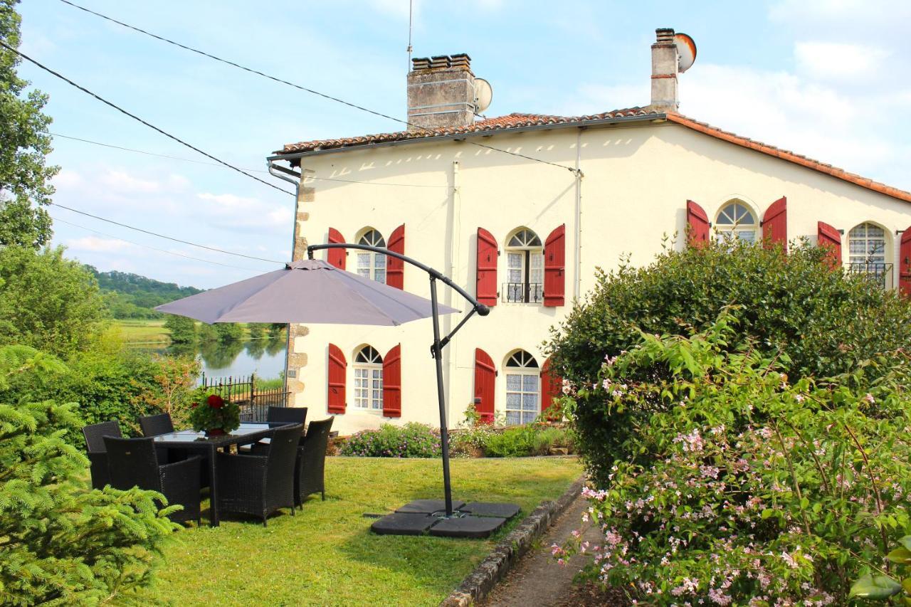 La Maison du Passeur Availles-Limouzine Extérieur photo